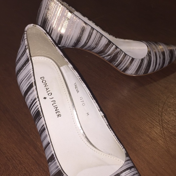 Donald J. Pliner Treva Pumps - Metallic Streak - Picture 2 of 2